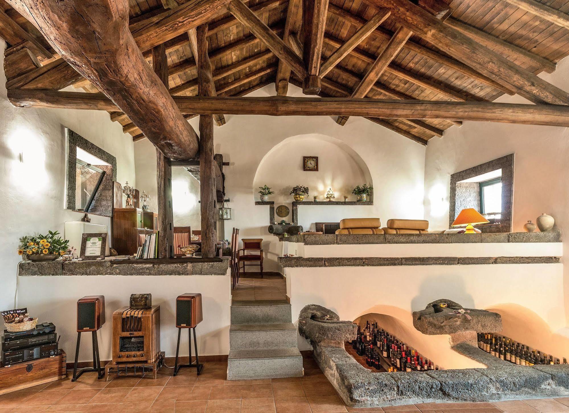 Casale Poggio Del Tiglio Country house Viagrande